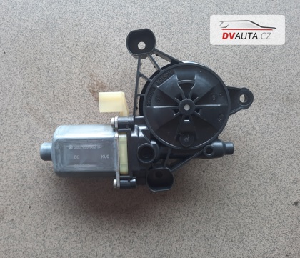 Motorek PP okna 5Q0959802B